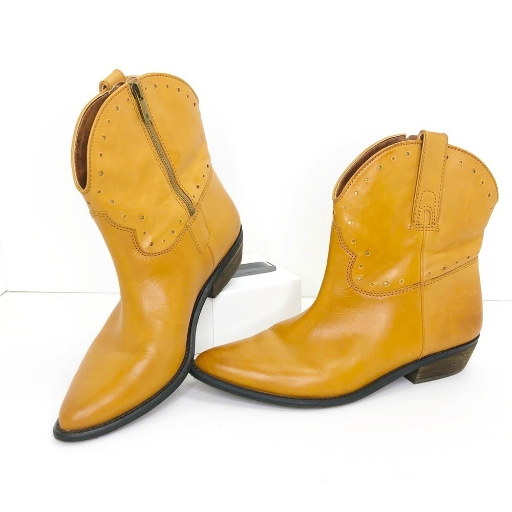 Lucky brand mustard Lucky Vachetta leather western ankle boots